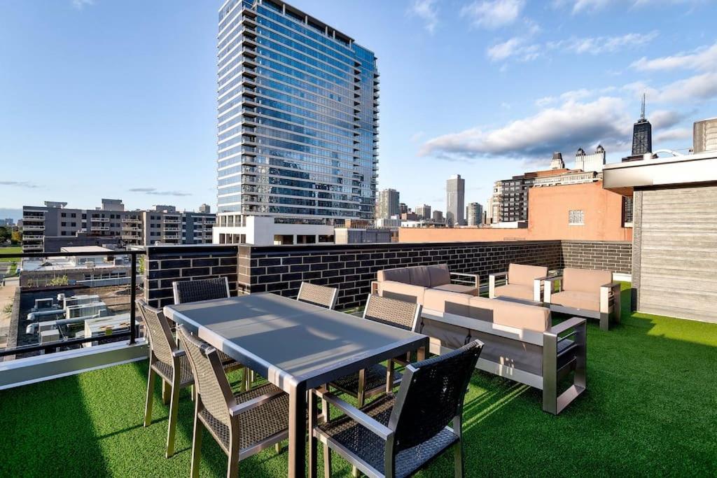 Breathtaking Downtown Penthouse A - Sleeps 11 Villa Chicago Exterior photo